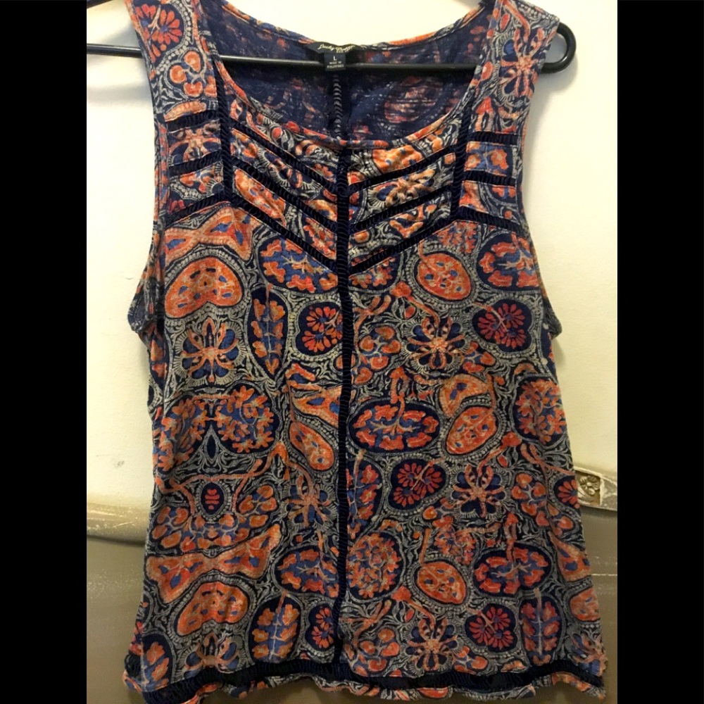 Lucky brand top L Navy blue and orange.